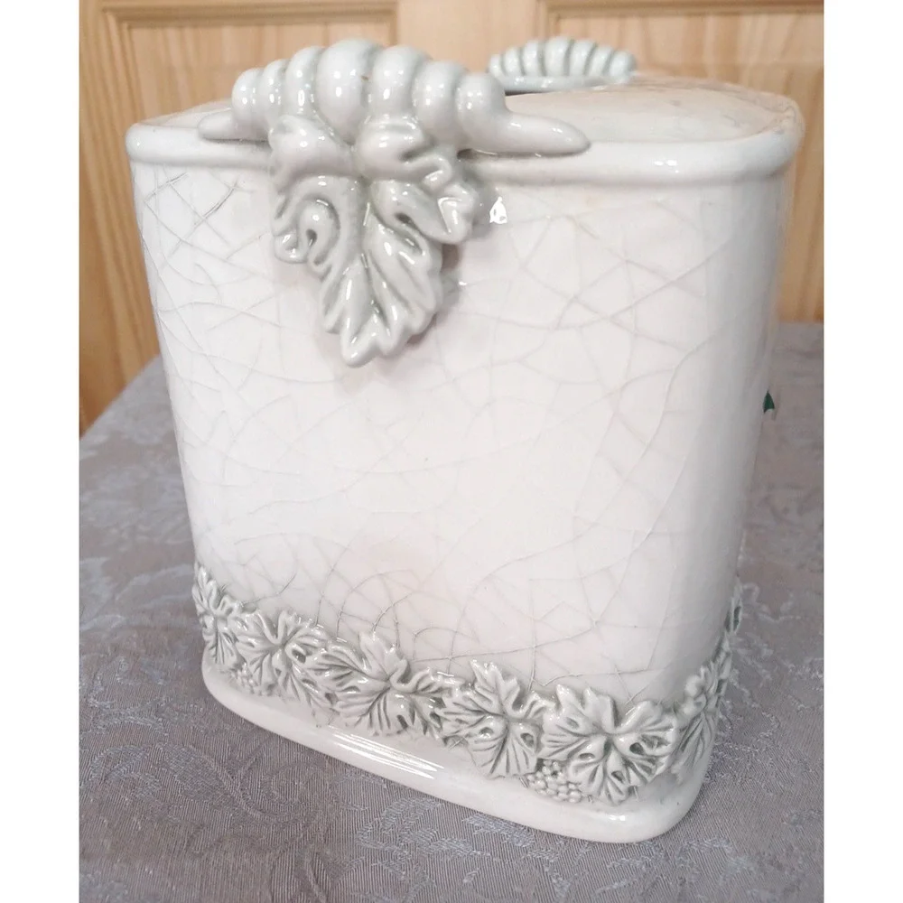 Croscill Tuscany Crackle Vine Glaze Earthenware Tissue Box Cover *CHIP